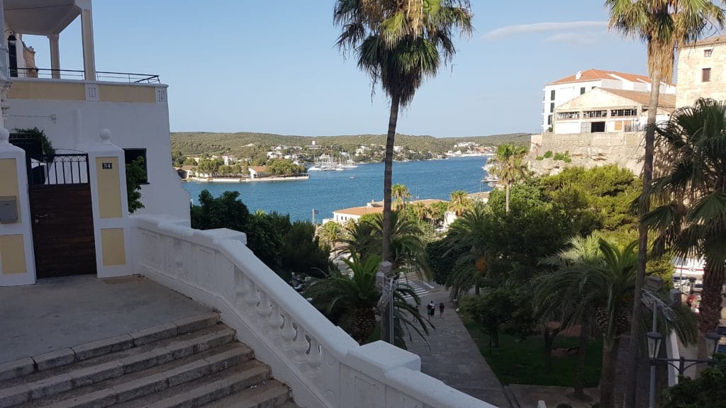 Vista del puerto de Mahón en Menorca