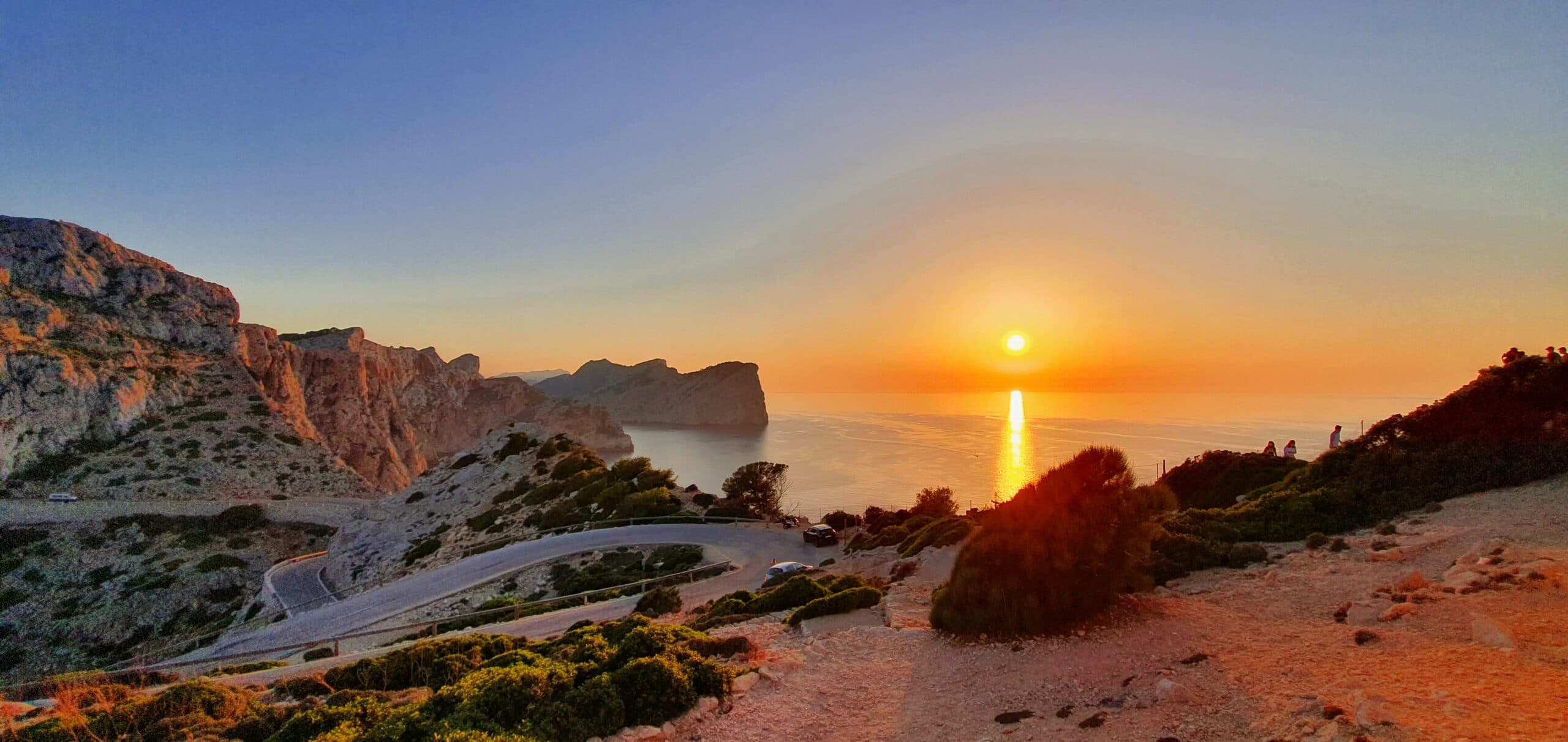 Qué ver en Mallorca? Puesta de sol desde el Faro de Formentor